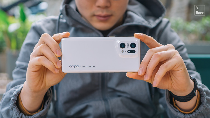 专访 OPPO 李杰：Find X5 系列是我们重新找回的冒险精神