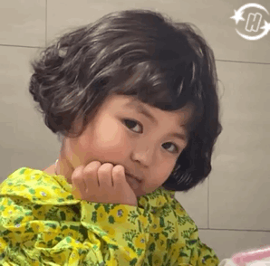 罗熙表情包 一起荡秋千吗 ​