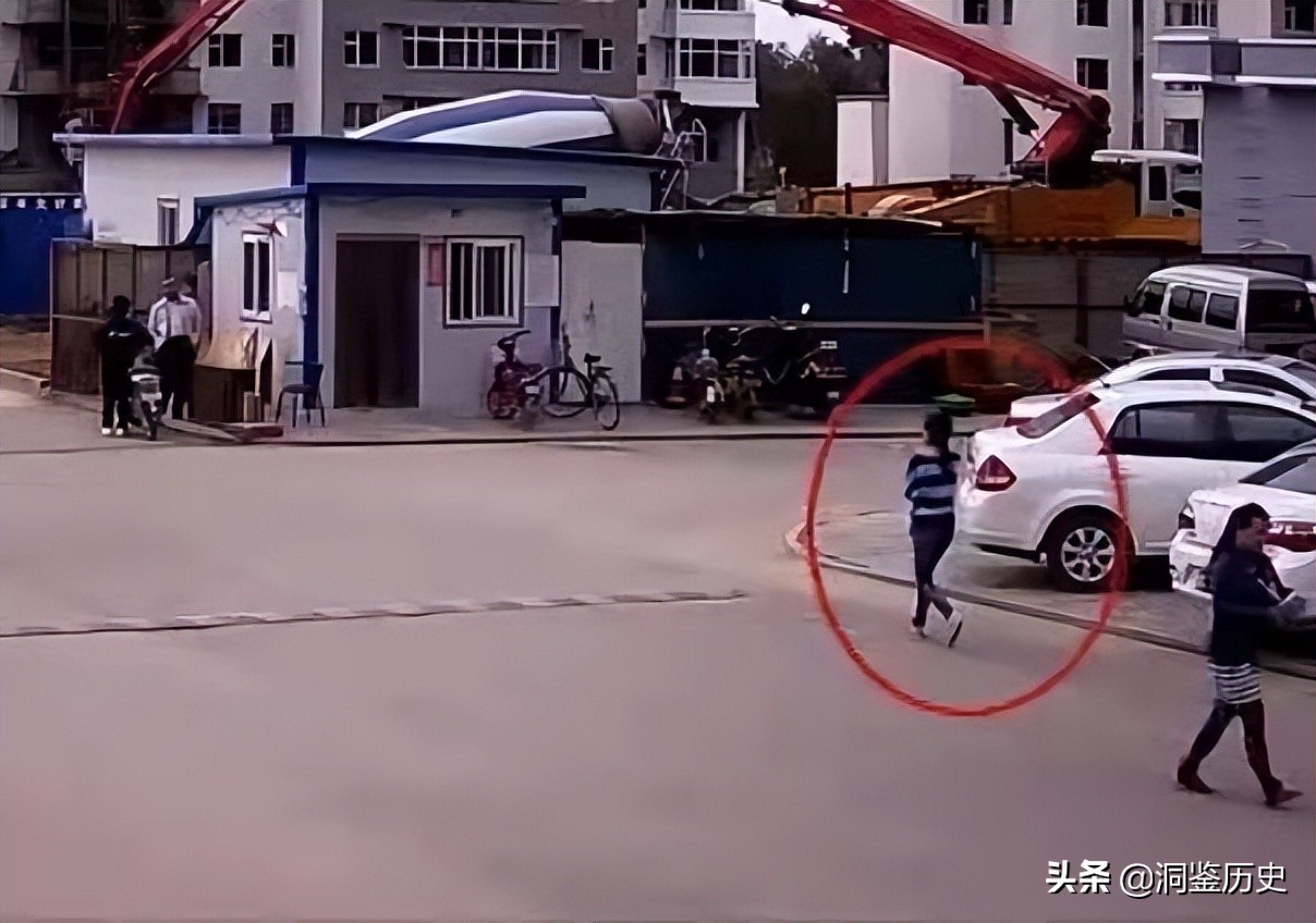 2014年，山西晋中21岁女孩遭17岁少年强暴，喉咙被插入两根枣树棍