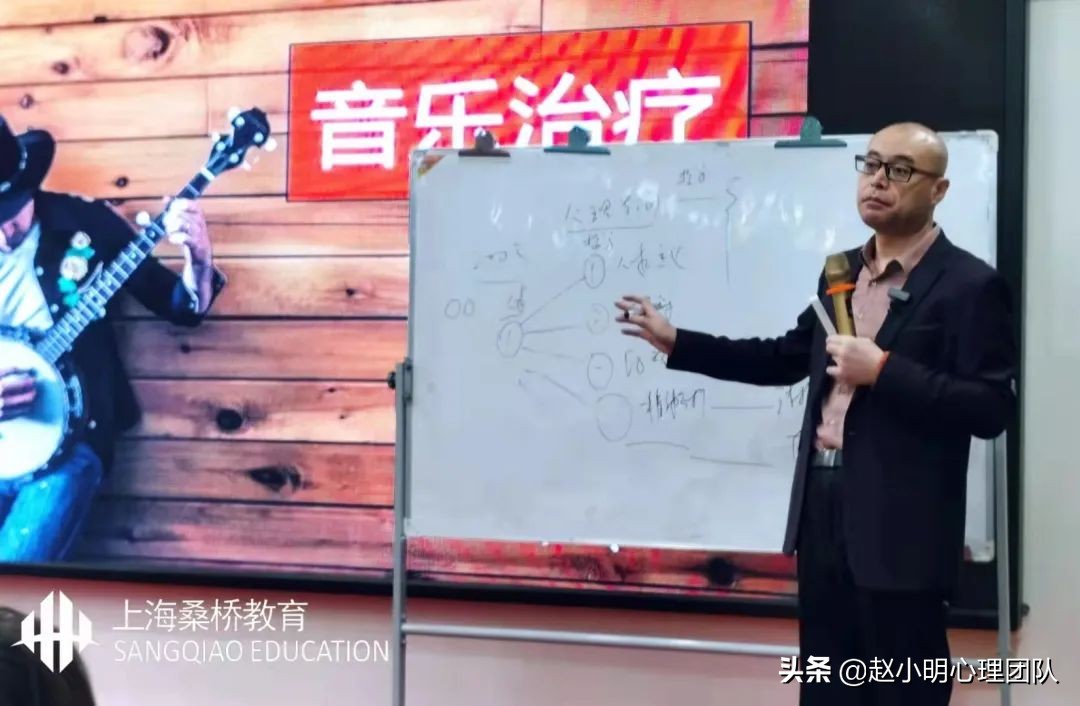 赵小明：换种鼓励孩子的方式，效果大增，老师家长都快看看
