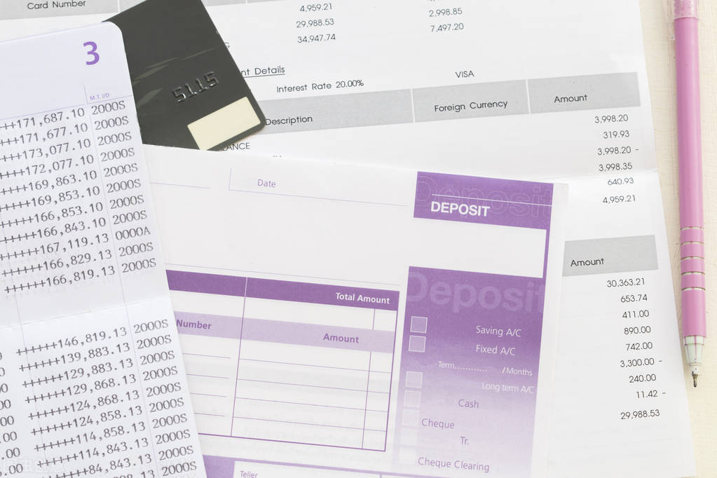 30000元定期存款不翼而飞，银行：你亲属代你取走了，你信吗？