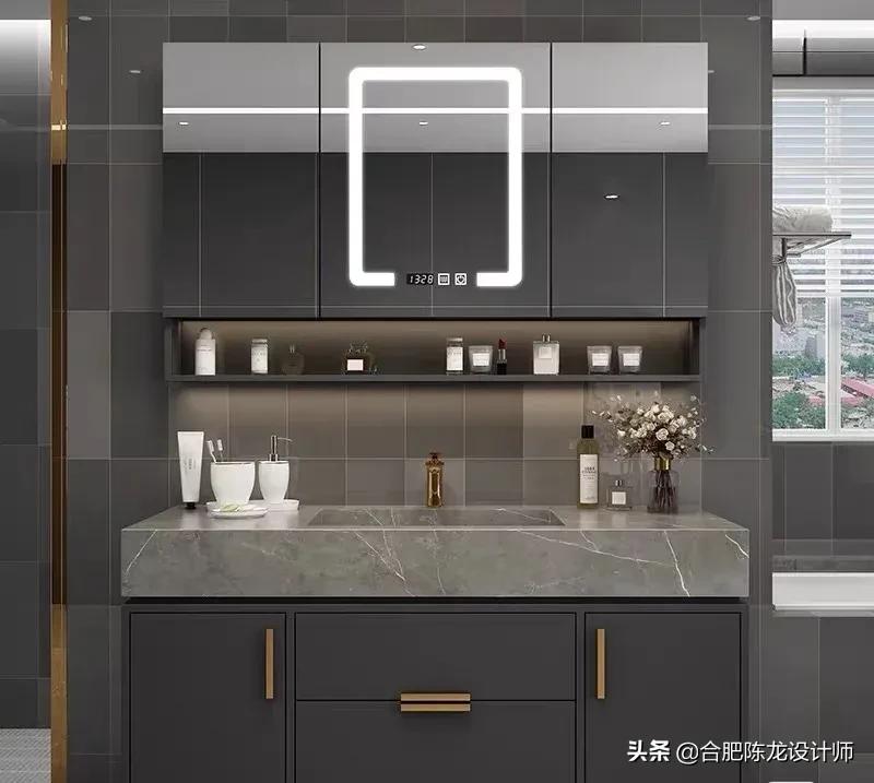 装修中的‘金厨银卫’，厨房卫生间装修避坑，怎么装实用又好看