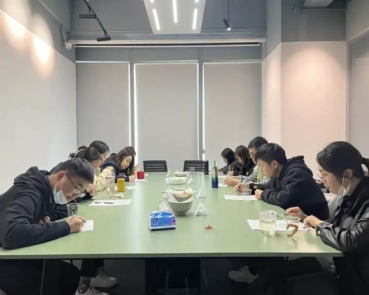 11款小酥肉对比测评，这款巴适得板，肉厚不柴
