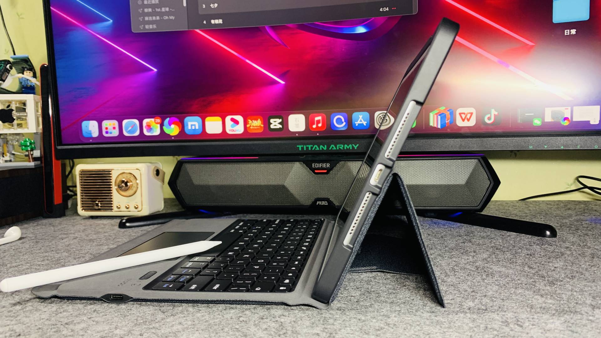 让你的i Pad秒变生产力工具—雷柏XK300无线蓝牙键盘