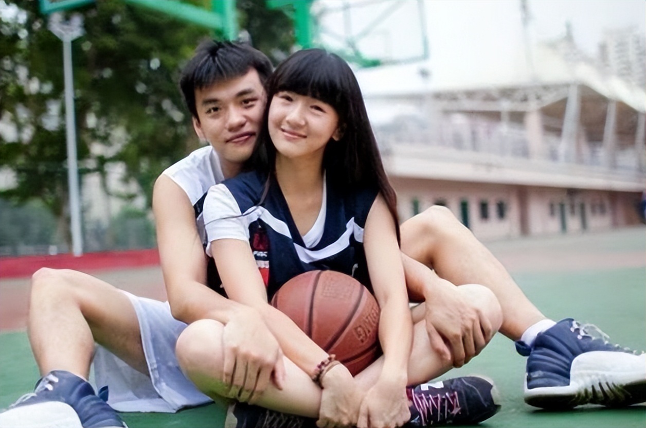 大学校园恋爱虽然甜蜜,但也不可以荒废学业