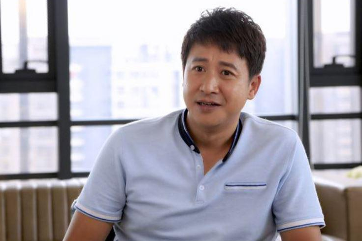 张国强：被前妻嫌穷抛弃，40岁二婚带子娶女明星，如今苦尽甘来