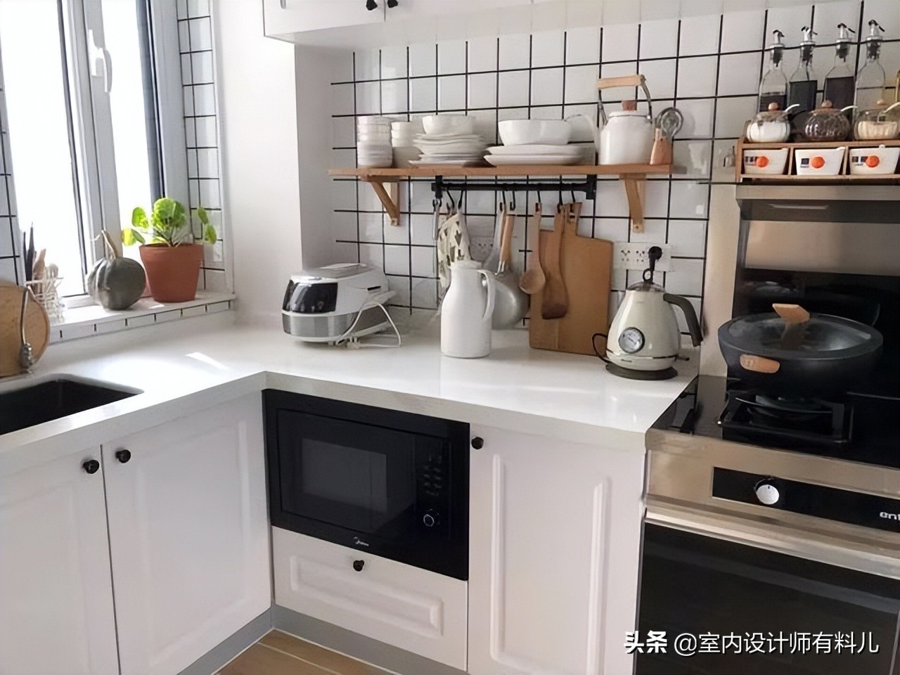 小户型日本厨房装修设计：高效收纳与简约美学