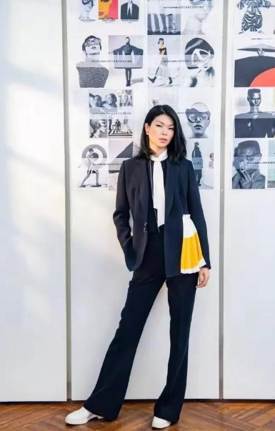 曾因身高自卑，被骂顶级丑模的吕燕，如今嫁法国豪门生混血宝宝