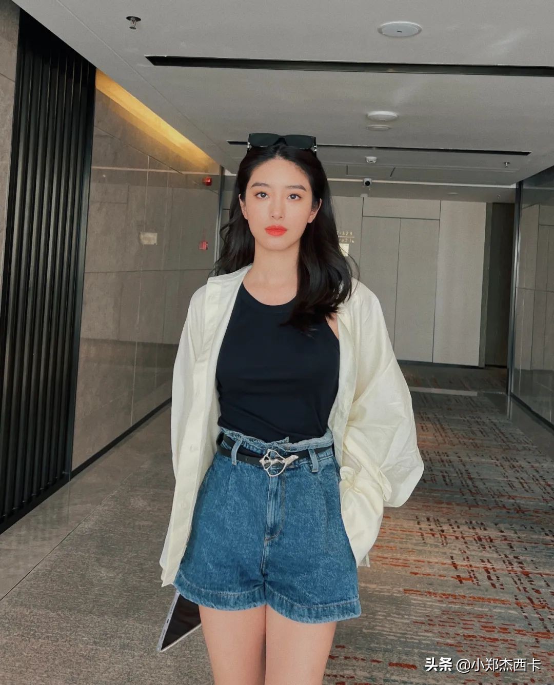 被毁容了还能翻盘？57岁的她才是真 • 传奇