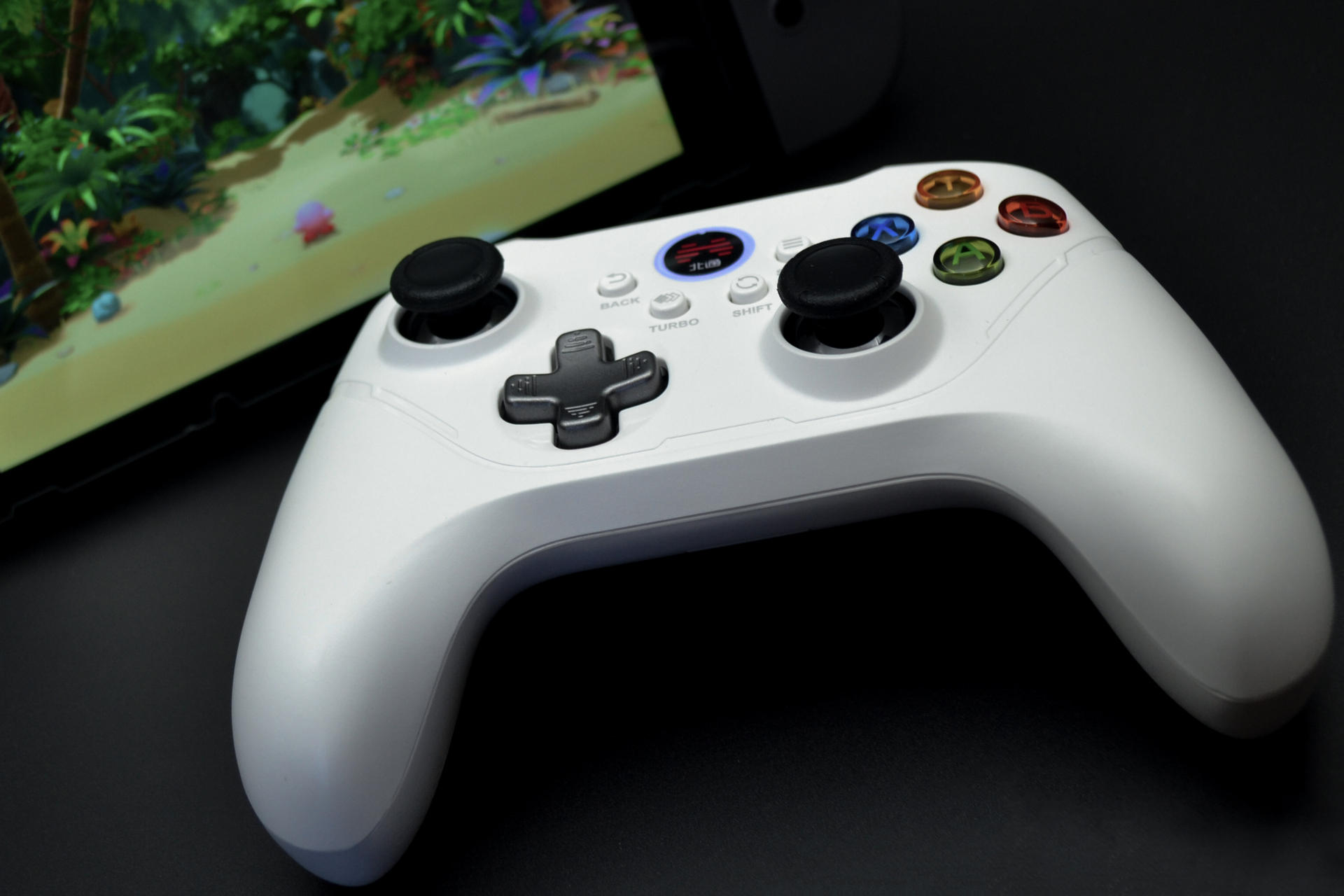 设计圈的颜值天花板 实用党的NO.1 北通阿修罗2 PRO 游戏手柄