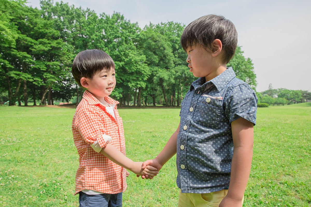 儿子在学校被打，爸爸的处理方法尽显高情商，果然“人外有人”