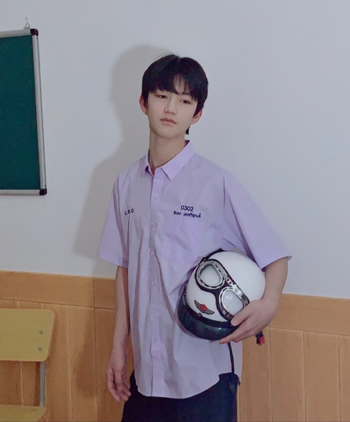 娱乐圈新“卷王”诞生，差11分就考到满分，中考成绩引来点赞