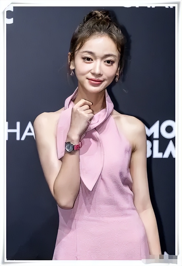 越瘦越丑的10位女星，个个皮松肉垮，脸无二两肉