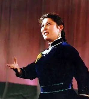 德德玛之子马克塔勒：心疼脑溢血偏瘫的母亲，像爱妈妈一样爱继父