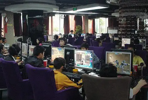 《穿越火线》怀旧文：怀念那个没有属性加成的年代