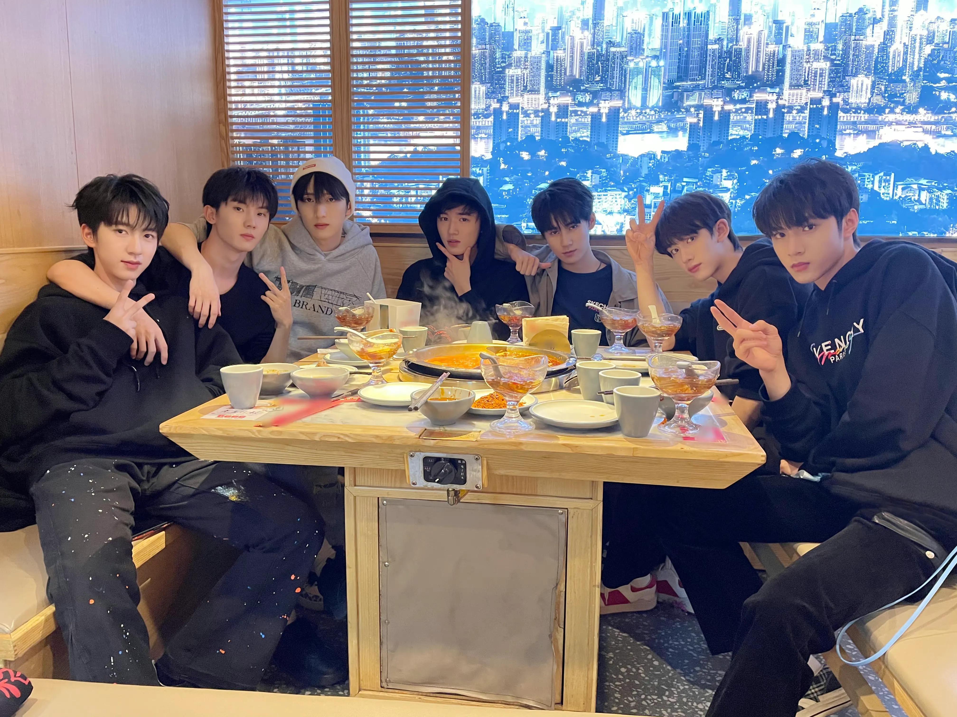 「时代少年团」关于时团的那些神仙文案