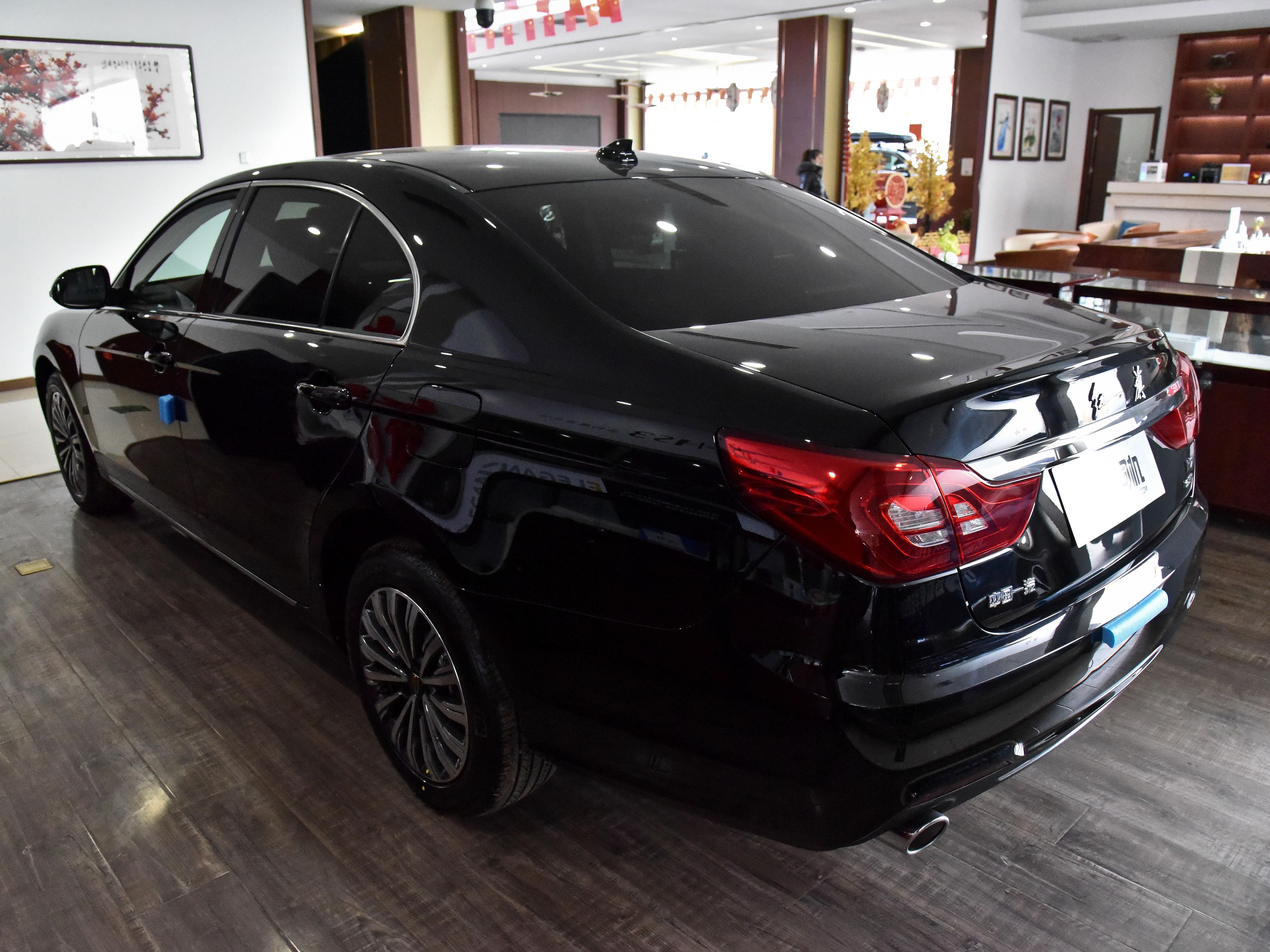 比奥迪A6L还有面子，从1.8T到V6动力，25.28万元起，实拍红旗H7