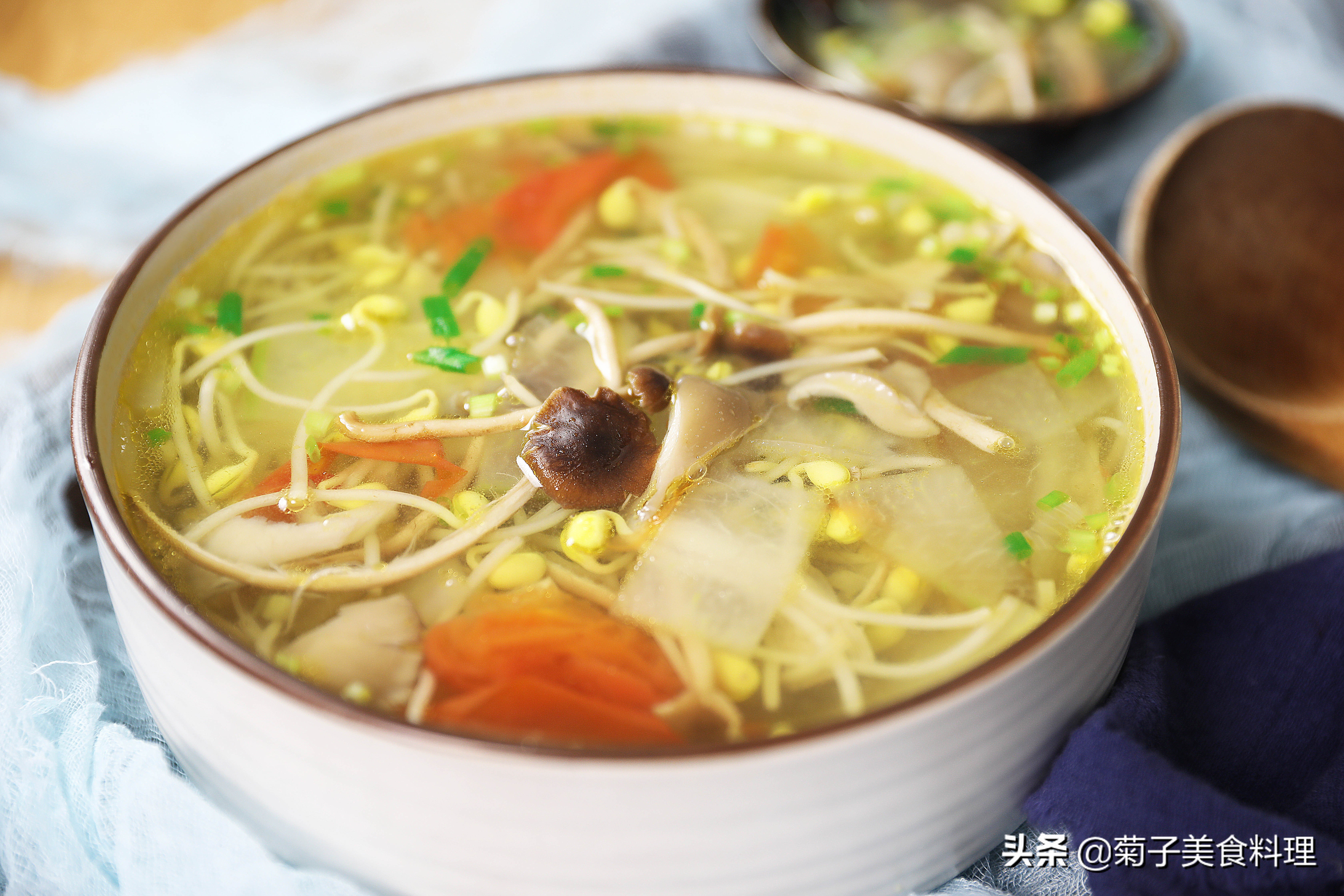 双菇豆芽汤