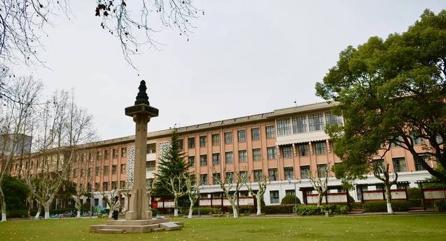 同济大学与北航比较，哪所高校强