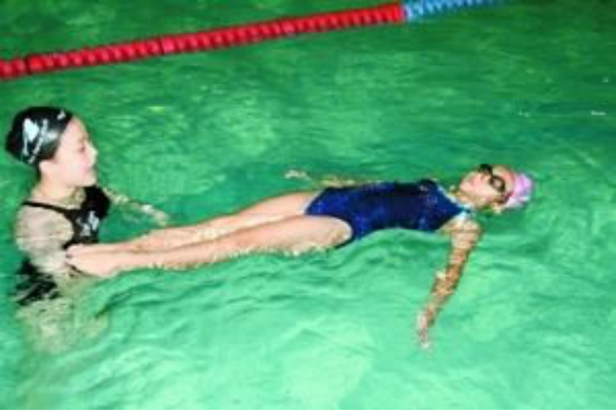 19年，南京44岁单亲妈妈，骑机车去欧洲看望女儿，93天穿越25国