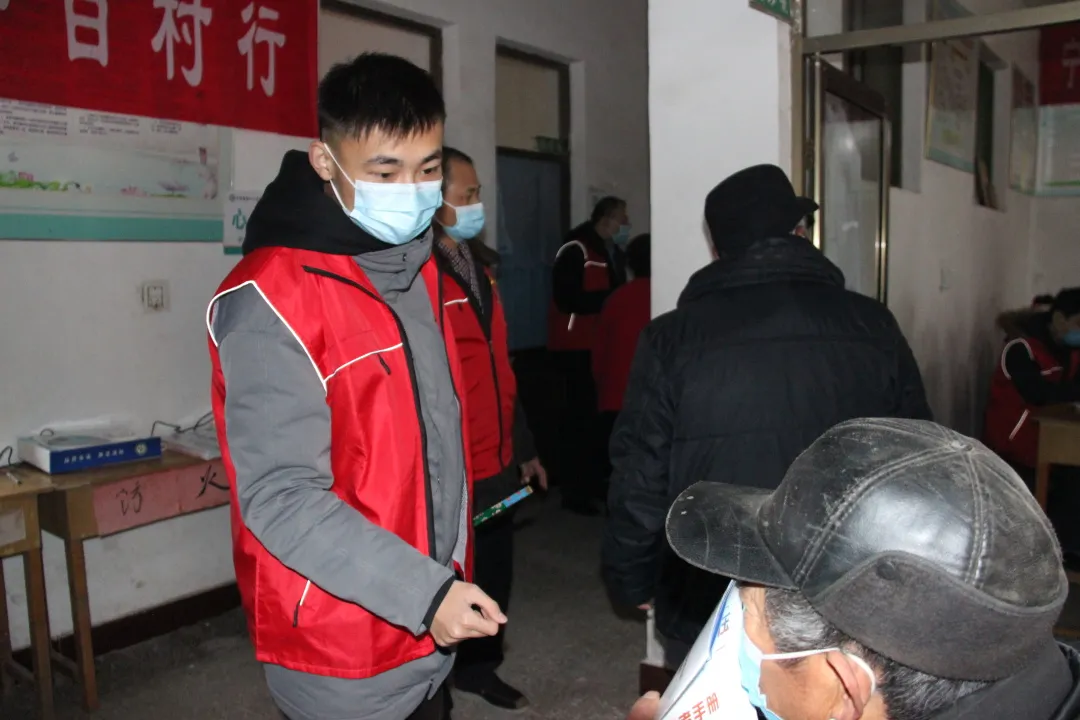 【志愿服务关爱行动】义诊入村送医药，百姓都把赞来点