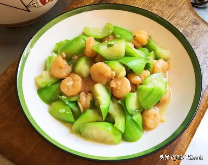 “夏季常吃瓜，物不用抓”，5瓜要多吃，身健康少生病