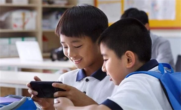 中小学2022放假时间确定，最长假44天，不补课的“神兽”怎么办