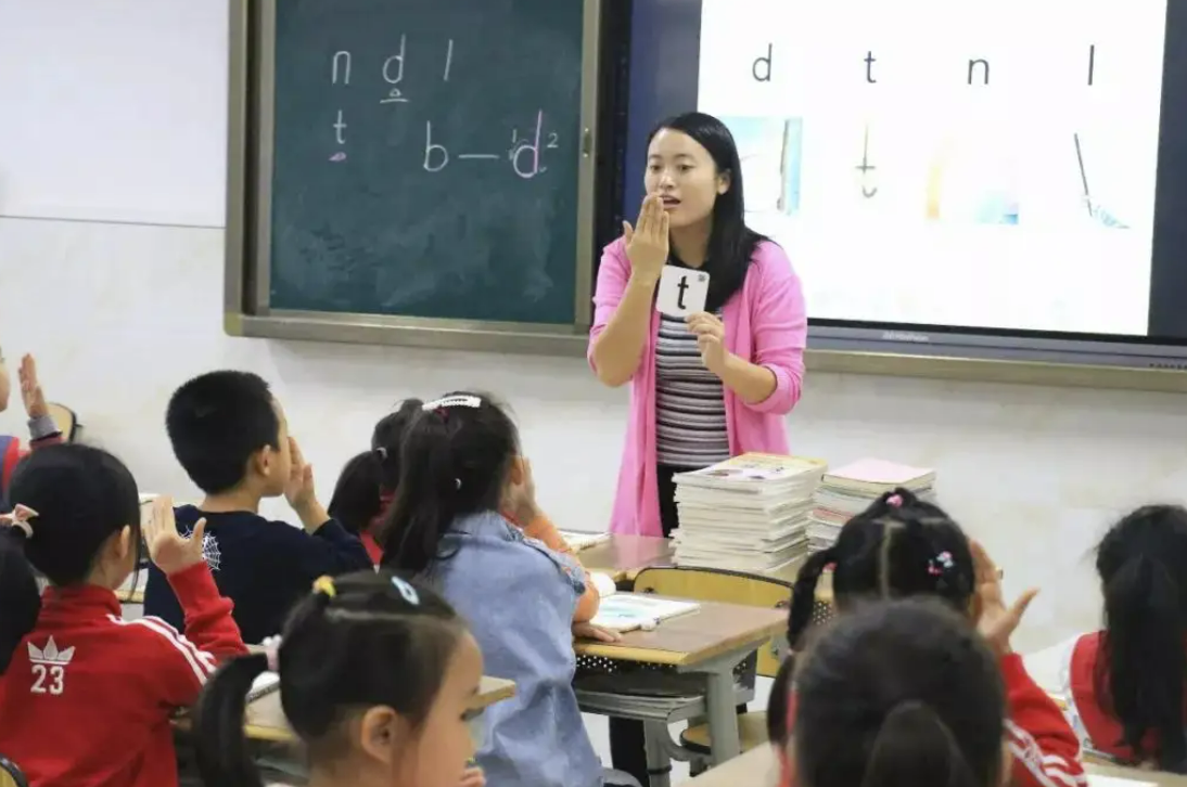 教育局迎来新规：有五类人无法报考教师资格证，你符合要求吗？