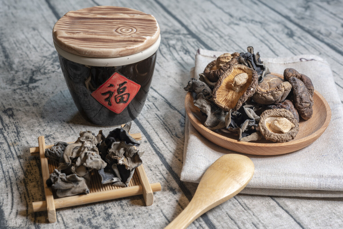 这5种食物可能没有“保质期”，存放很久也可食用，不要随意丢弃