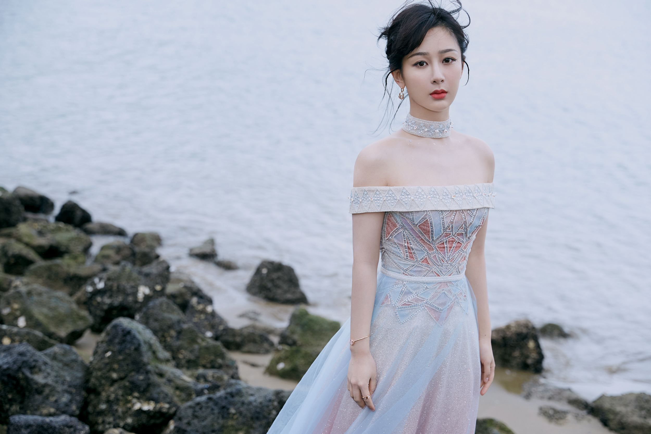 赵丽颖荣登全网主演作品播放量最高的明星，看看前十名还有谁吧