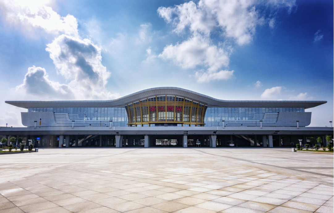 广东医科大学出行攻略篇（湛江校区）——湛江的火车站与机场