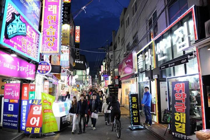 把明星夫妇扔进山里，让他们自生自灭，这种节目会走红吗？