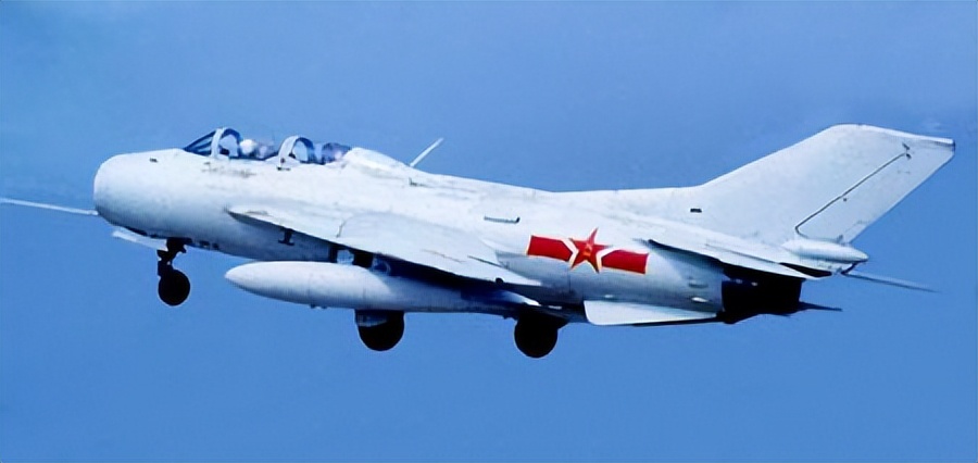 1974年，一只直径15米的间谍气球飘到河北，总理下令：务必击落