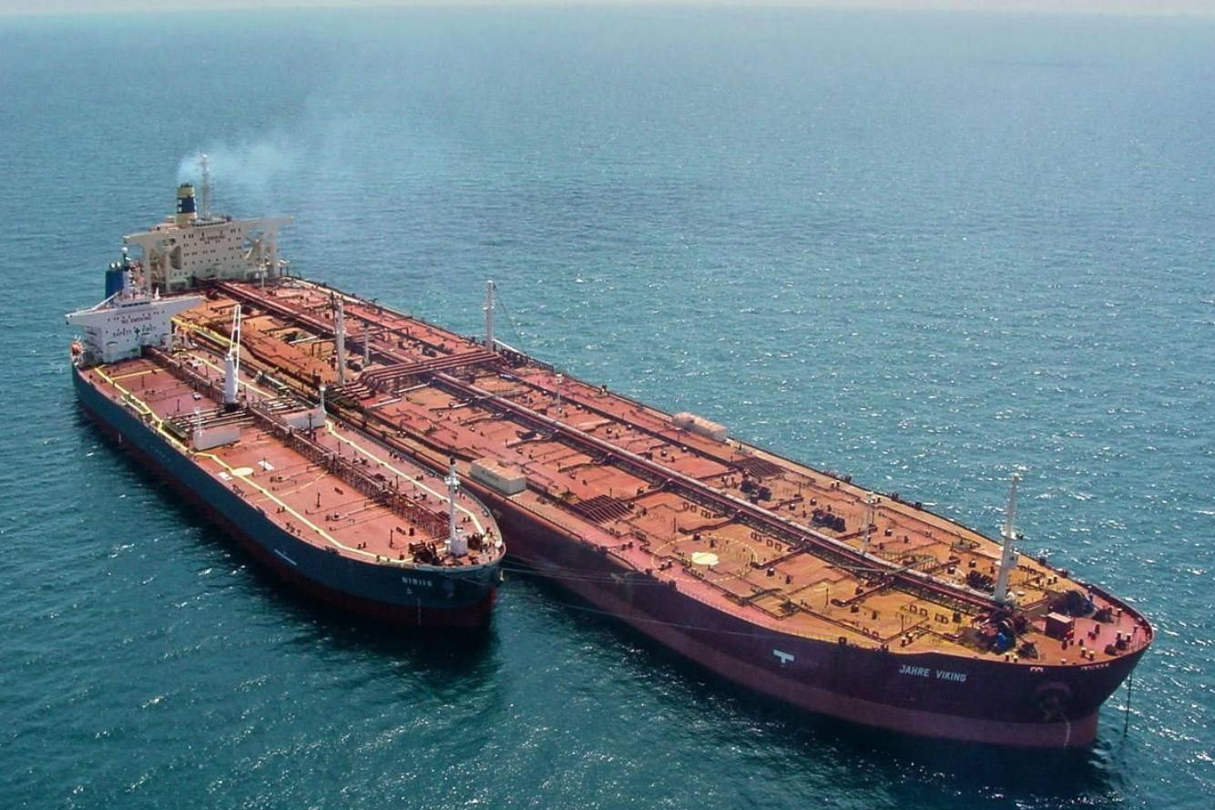 17年苏州运河夜夜有美女登船，警方锁定旧货船，破门后被震撼到了