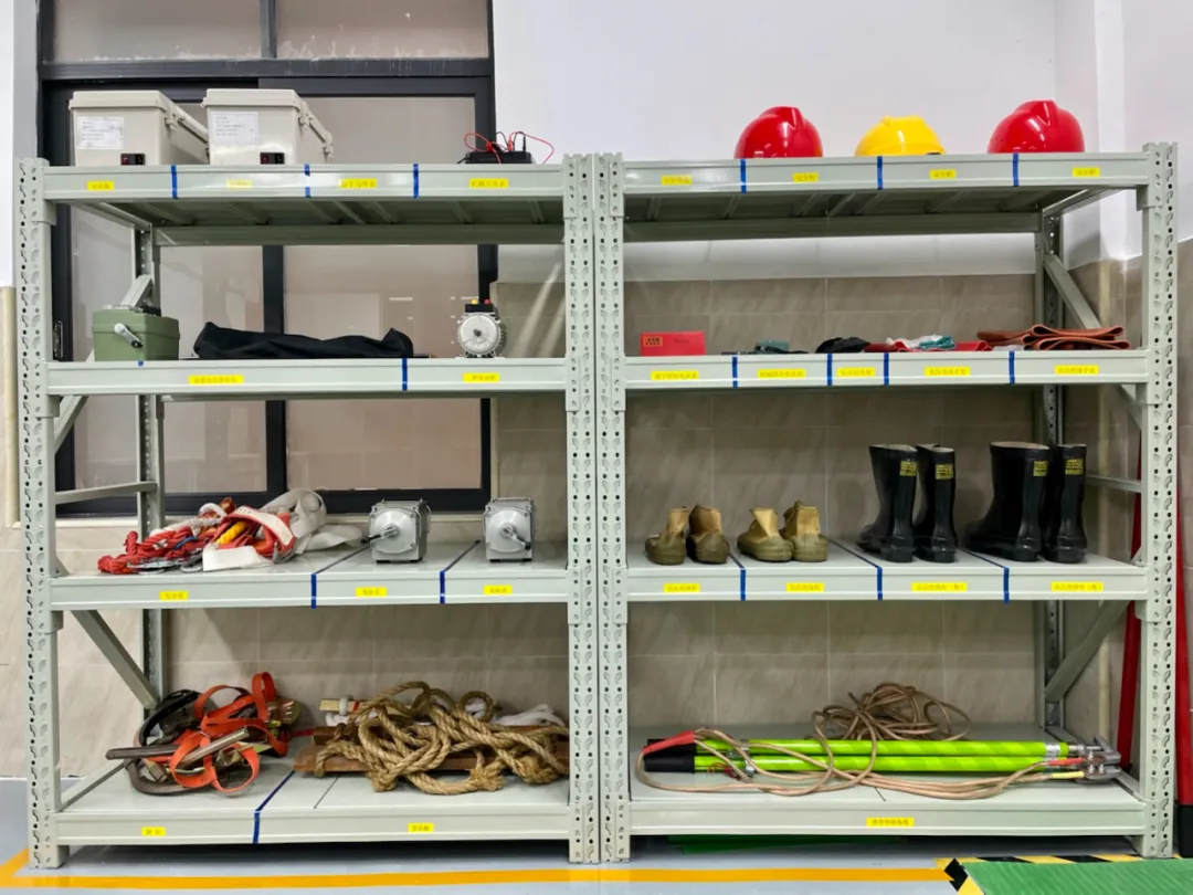 广州市轻工技师学院9S样板间顺利通过验收