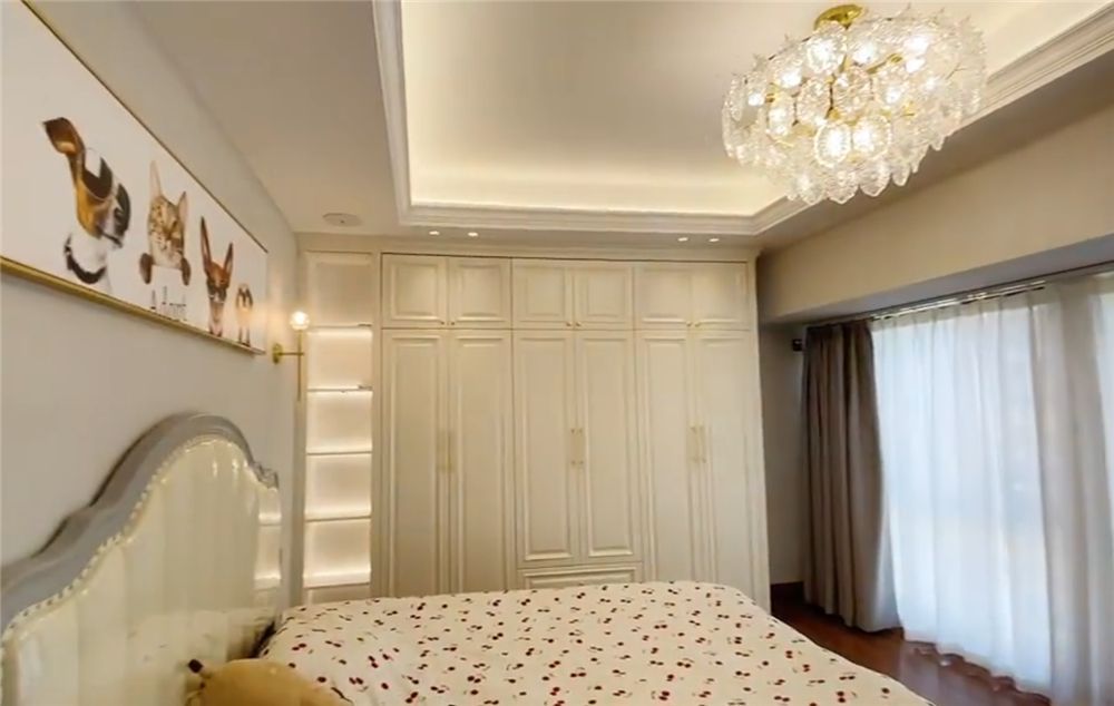 一家六口的405㎡顶层大宅：巧妙利用阁楼，装修出9室4厅5卫
