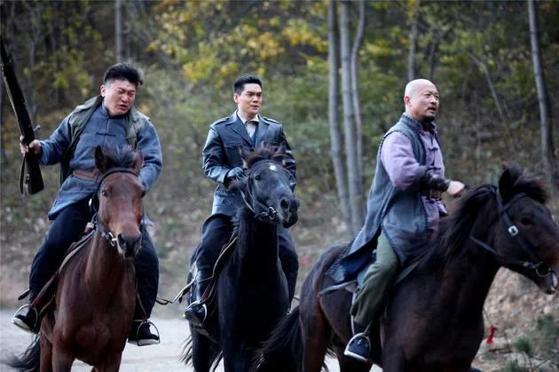 今日重点推介：电视剧《兄弟们开火》四川影视文艺今早播出