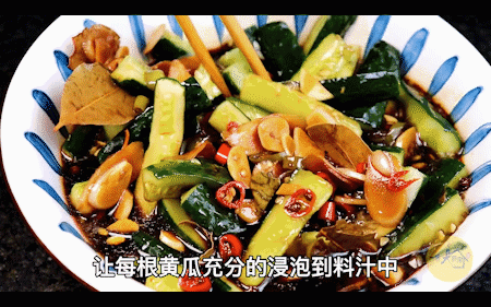 腌黄瓜用盐杀水就错了，教你一招，清爽入味嘎嘣脆，10分钟就能吃