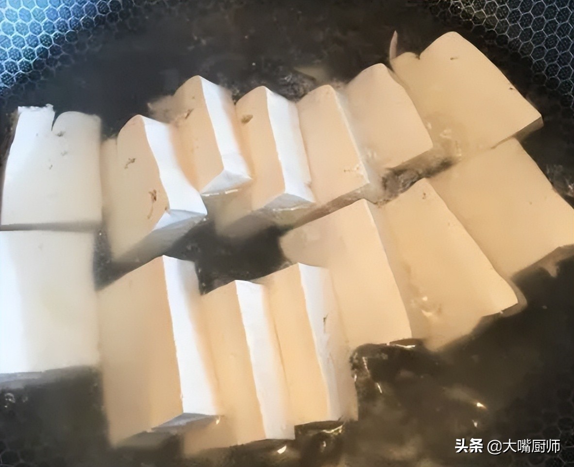 干煎豆腐的做法（干煎豆腐别直接下锅多做2步外焦里嫩）