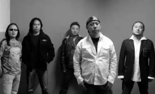 德德玛之子马克塔勒：心疼脑溢血偏瘫的母亲，像爱妈妈一样爱继父