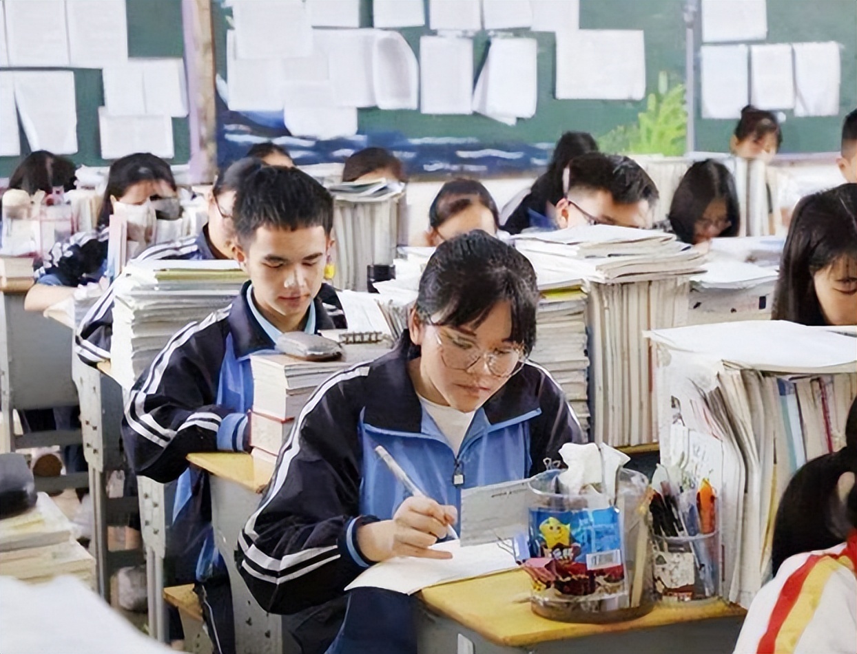 湖南高三美女学霸，生命止步在高考前夕，临终留的话让人潸然泪下