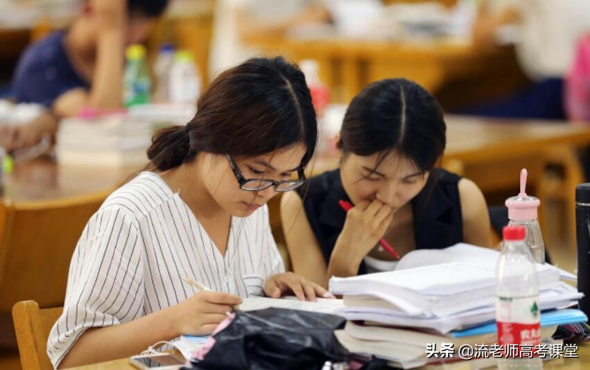 天道酬勤，1000道题做2遍看2遍，滨医女学霸428分考上北大研究生