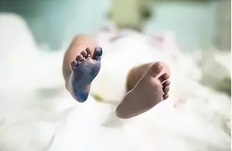 宝宝出生后为什么要采集脚印？医生没有明说，但家长心里要清楚