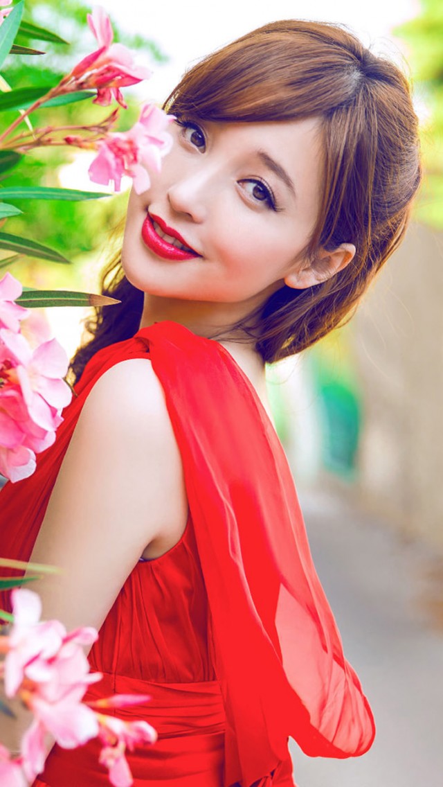 金莎，甜美可爱型女星