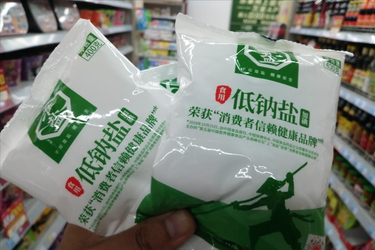 买食盐,别管价格高低,认准盐袋上"3个指标",再便宜也是好盐