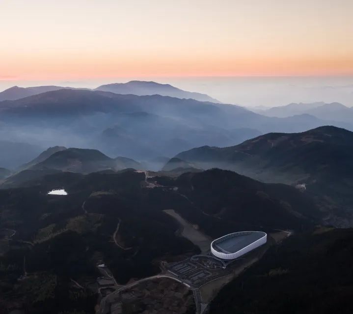 天台山雪乐园——融于山景的综合性冰雪场馆 / goa大象设计