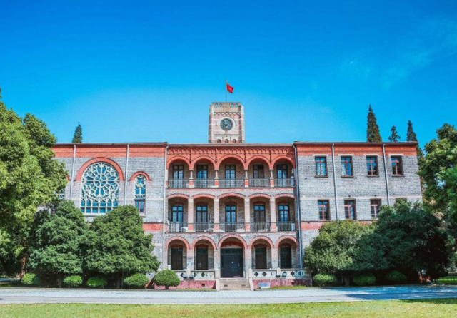 江苏省高校档次出炉，南京大学位于金字塔顶端，苏州大学第三档