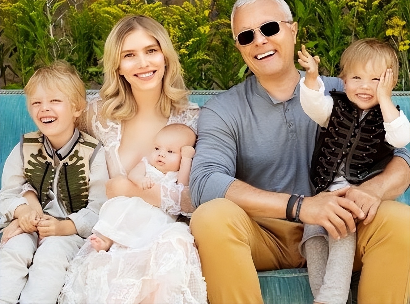 俄罗斯贵妇埃琳娜：16岁入狱，19岁嫁给救命恩人，生4胎身材苗条