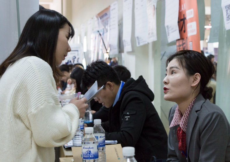 辅导员岗位“有多香”？211大学公开招聘，年薪18W起步还包编制