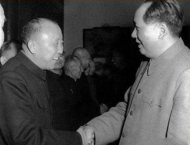 1949年，北平两个警卫营妄图兵变，目标竟是居住在香山的毛主席